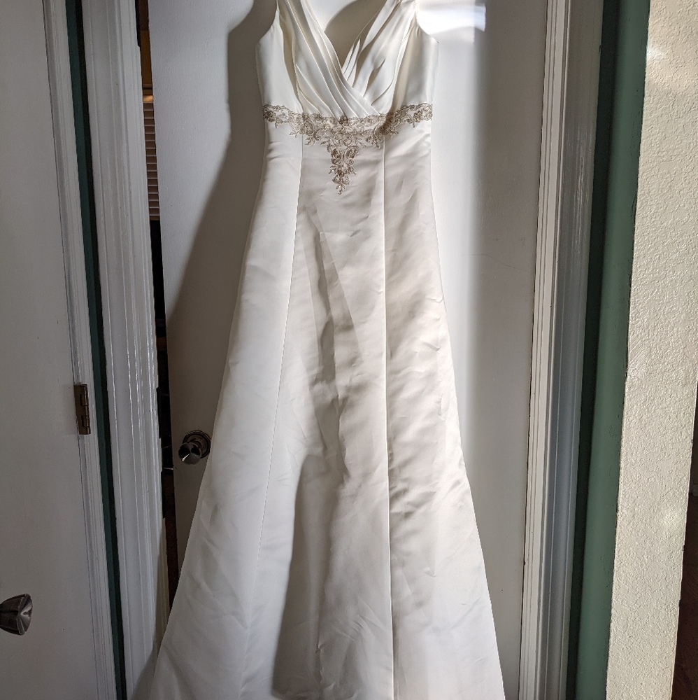 Wedding dress ivory/champagne size 6